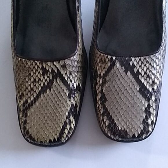 Prevata Snakeskin Heels Brown Cream Genuine Snakeskin, Size 9.5 US - Picture 2 of 8